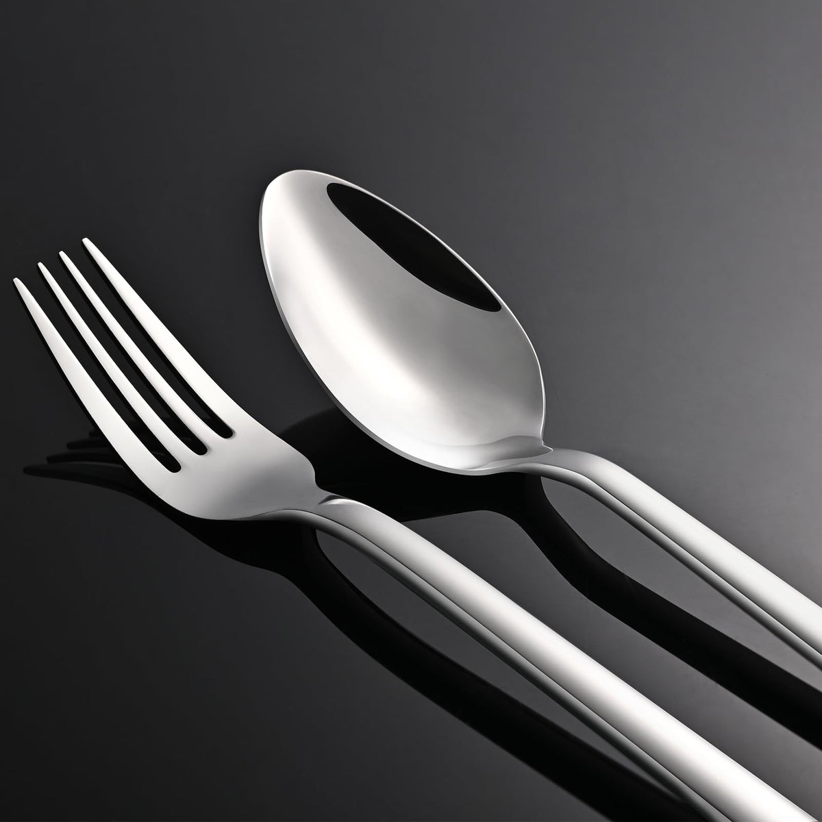40 Piece Silverware Set (40 Count)