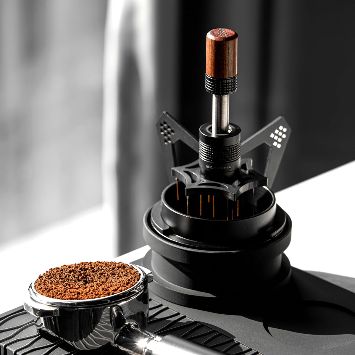 51mm Mantis WDT Distribution Tool with Clean Brush