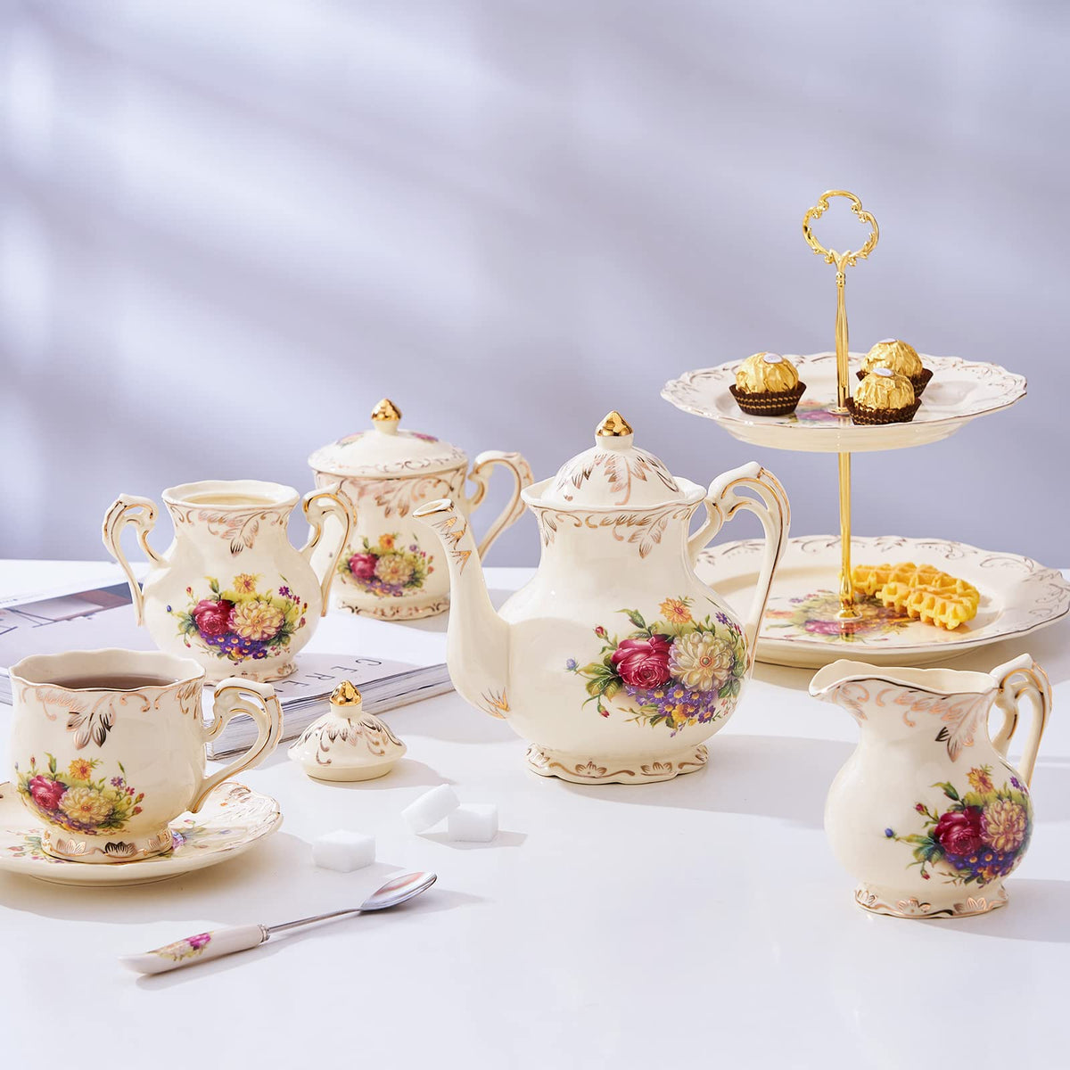 Small Flowering Shrubs Teapot with Infuser