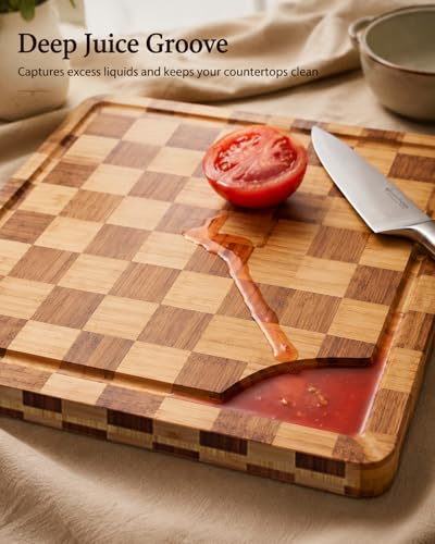 Checkered Cutting Board Set with Holder
