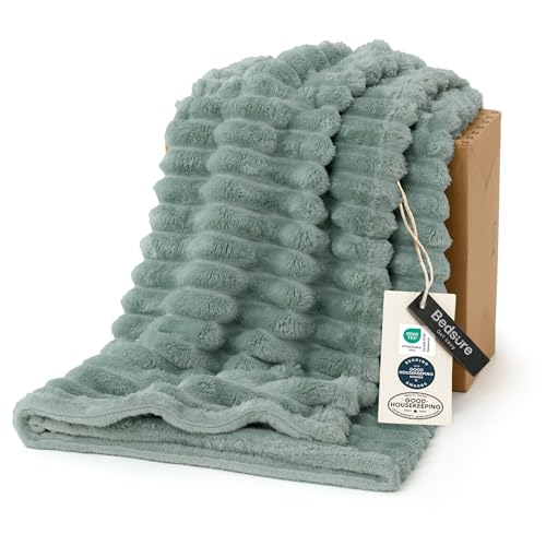 Soft Sage Green Throw Blanket for Couch Decor Gifts 50"x70"