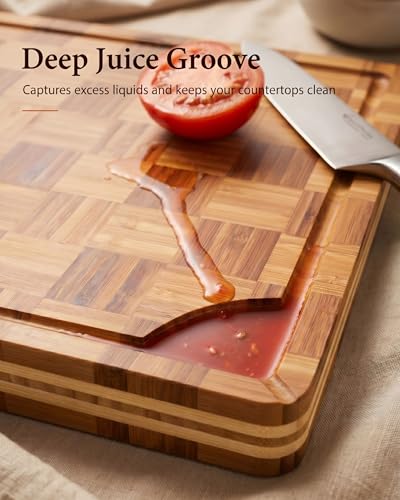 Checkered Cutting Board Set with Holder
