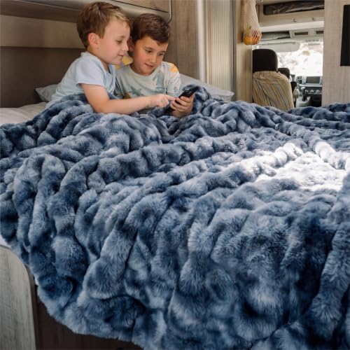 GentleSoft Bubble Faux Fur Blankets Queen Size