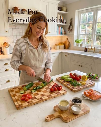 Checkered Cutting Board Set with Holder