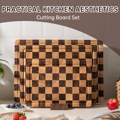 Checkered Cutting Board Set