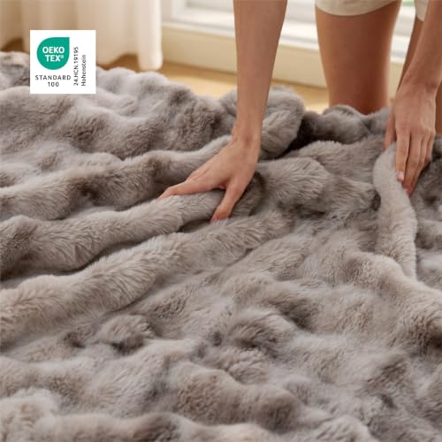 GentleSoft Bubble Faux Fur Blankets Queen Size