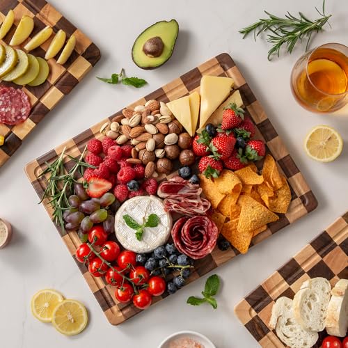 Checkered Cutting Board Set
