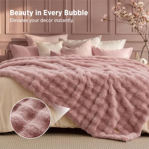 GentleSoft Bubble Faux Fur Blankets Queen Size