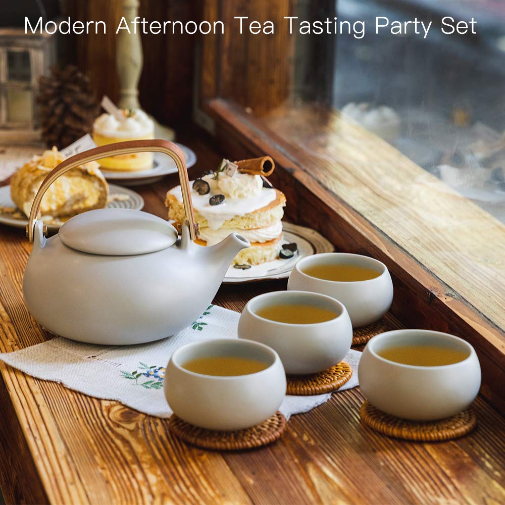 Japanese Teapot Set with 4 Cups