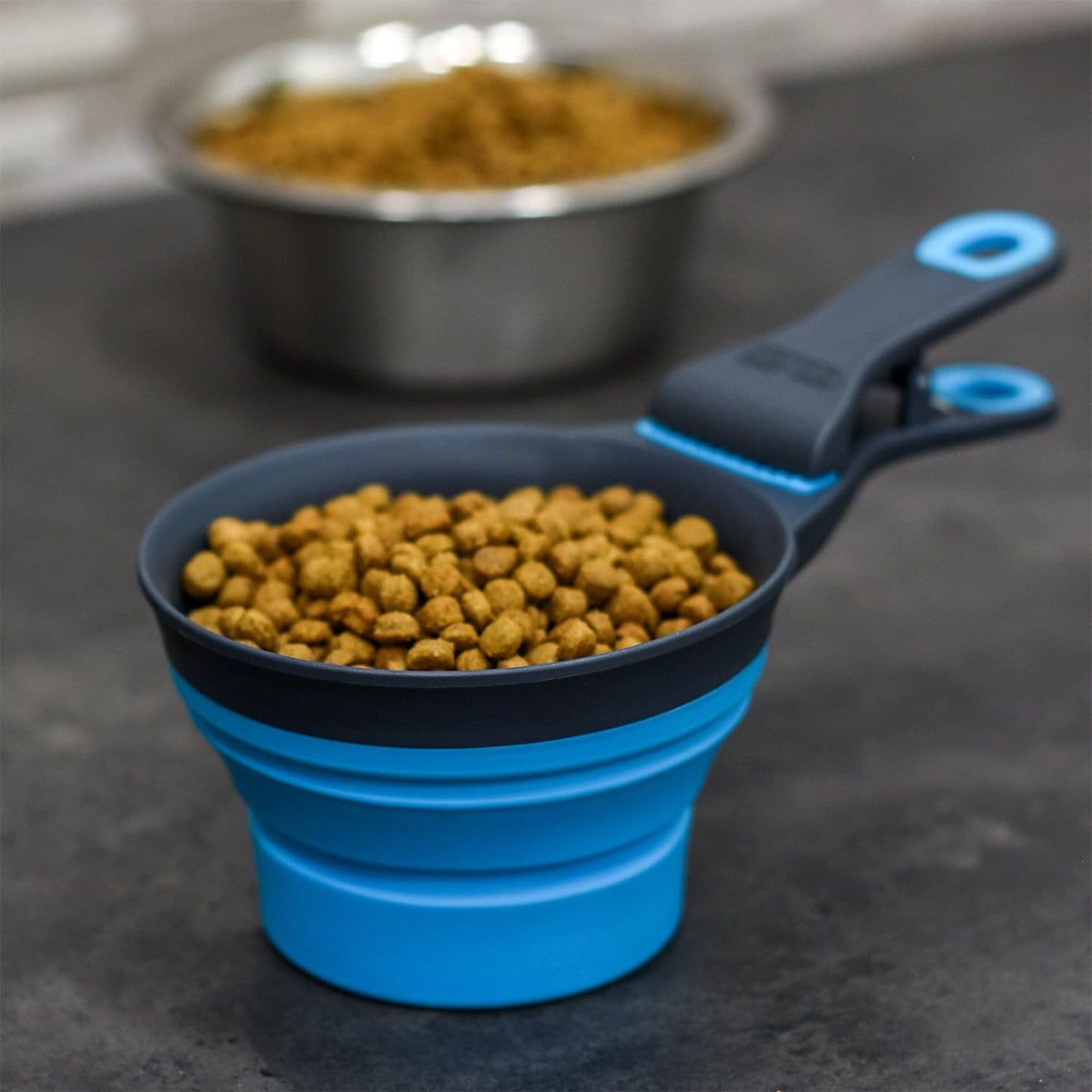 Popware for Pets Collapsible Klip Scoop