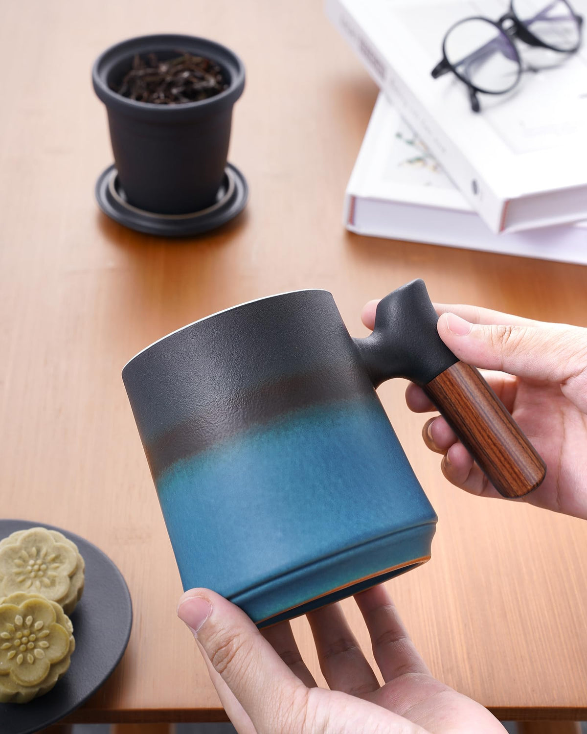 Tea Cup with Infuser and Lid for Loose Leaf Tea Steeper