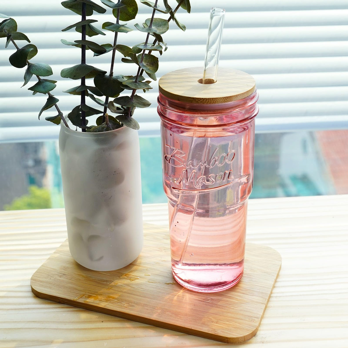 Glass Cups with Lids and Straws (2 Count)
