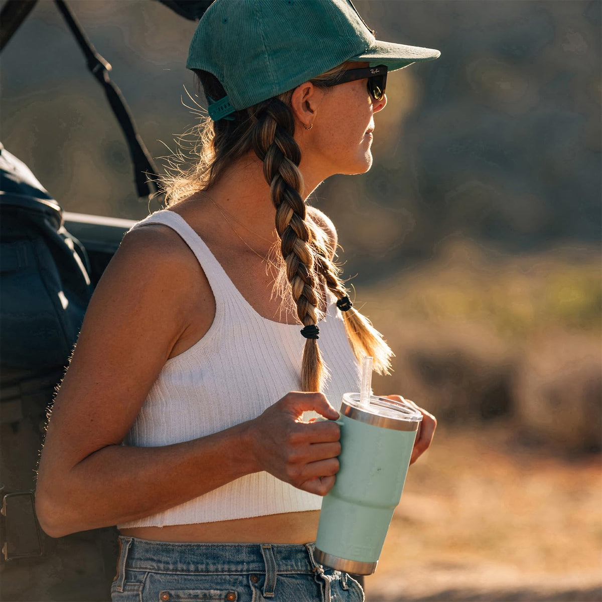 Rambler 25 oz Tumbler with Handle and Straw Lid