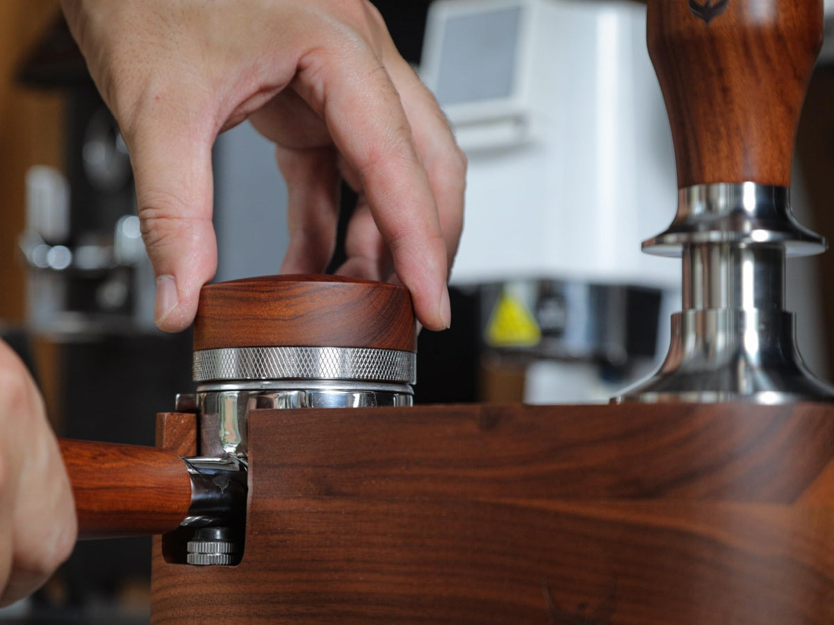 Espresso Distribution Tool 58mm Coffee Distributor Rosewood Adjustable Depth Stainless Steel Espresso Leveler Premium Espresso Machine Accessories For Coffee Bar
