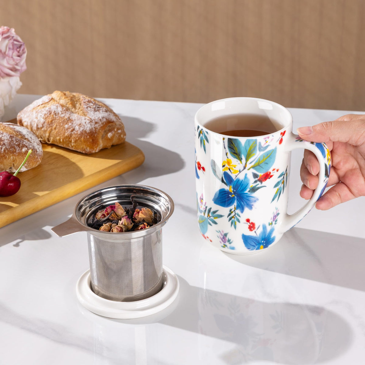 Tea Cup With Infuser and Lid