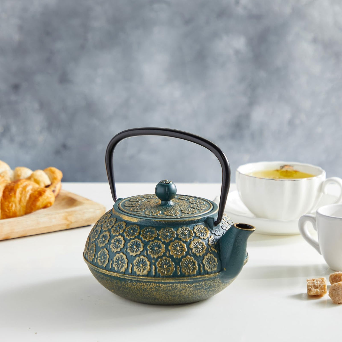 Cast Iron Tea Kettle with Infuser