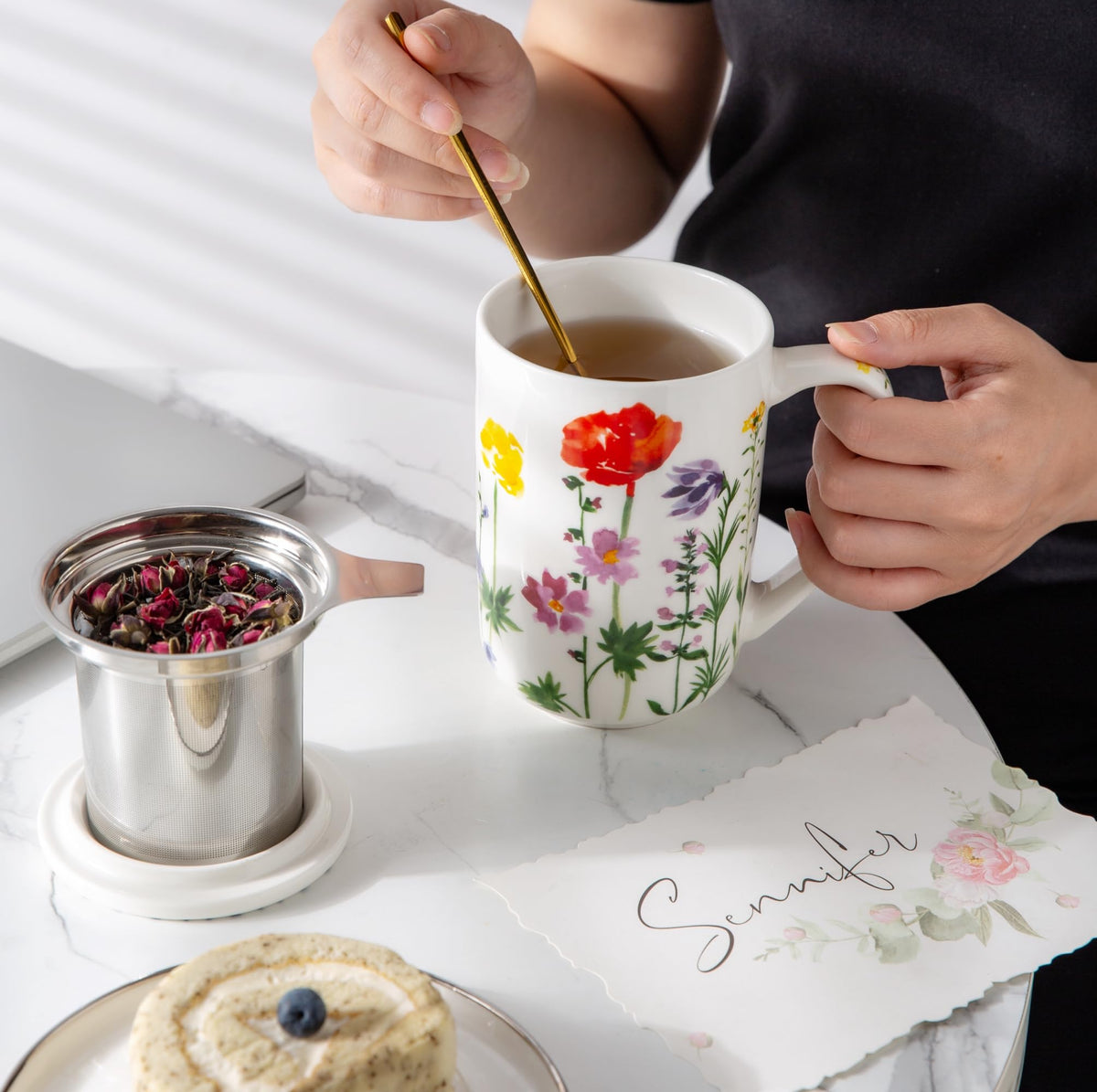 Tea Cup With Infuser and Lid