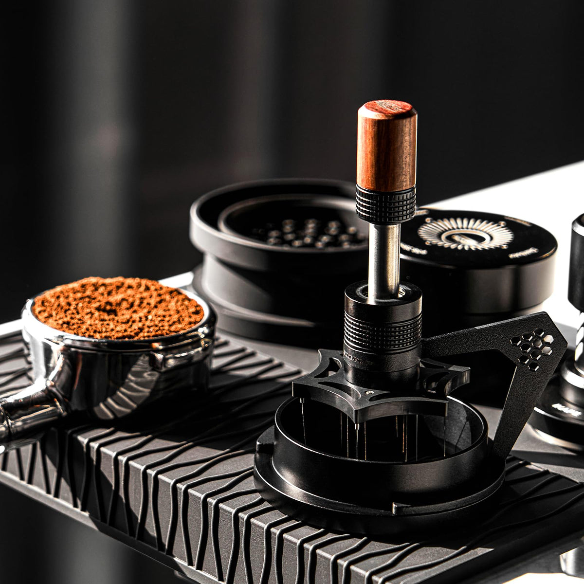 51mm Mantis WDT Distribution Tool with Clean Brush