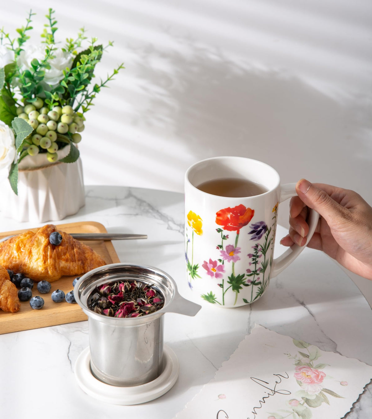Tea Cup With Infuser and Lid