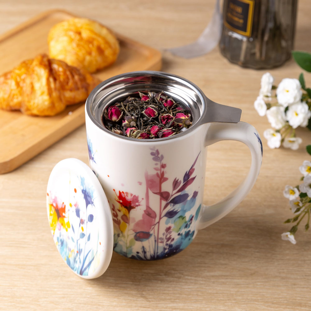 Tea Cup With Infuser and Lid