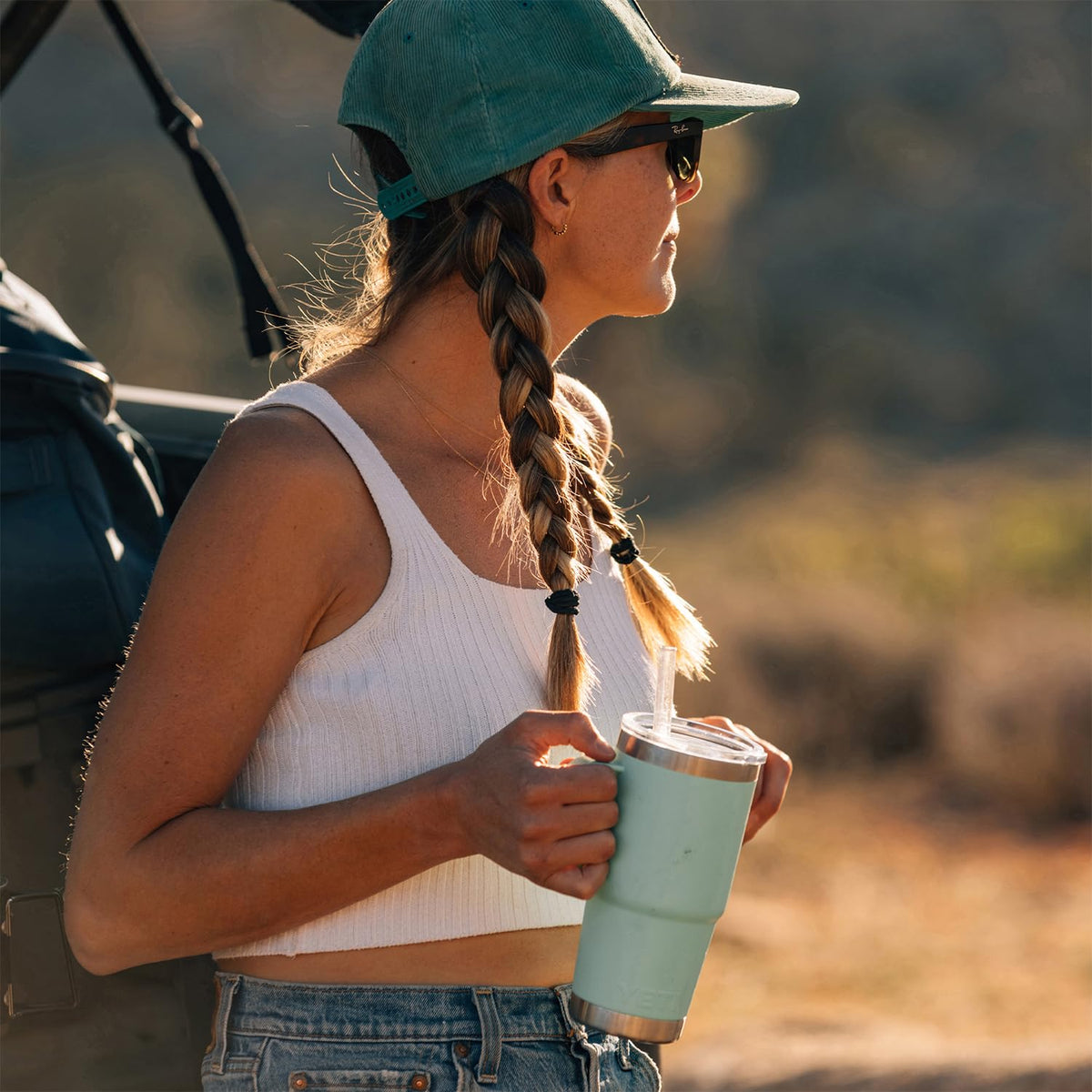 Rambler 25 oz Tumbler with Handle and Straw Lid