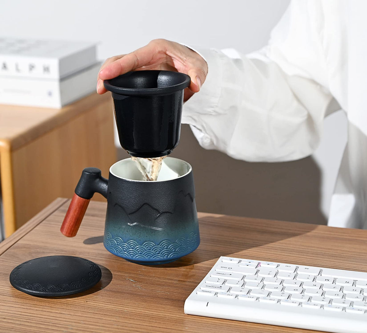 Tea Cup with Infuser and Lid