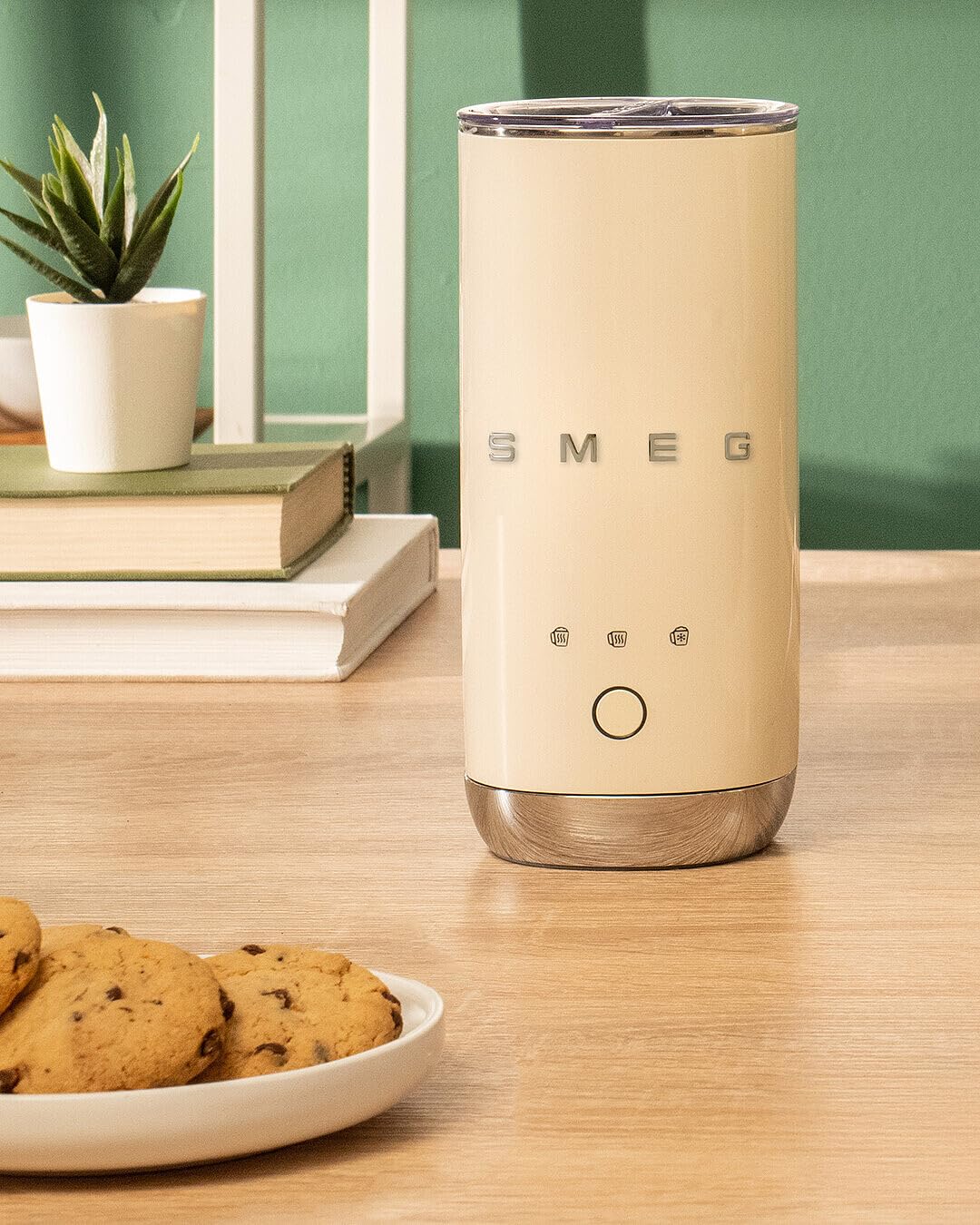 MFF02 Retro Style Mini Electric Milk Frother
