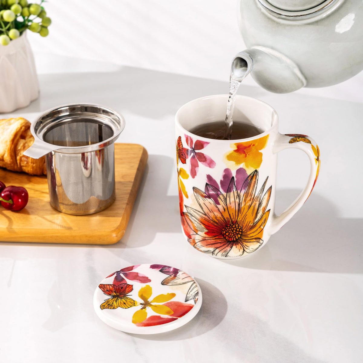 Tea Mug with Infuser and Lid
