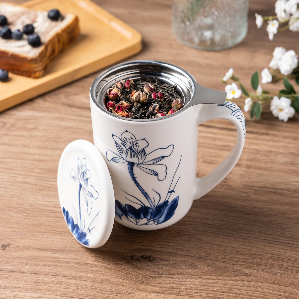 Tea Cup With Infuser and Lid