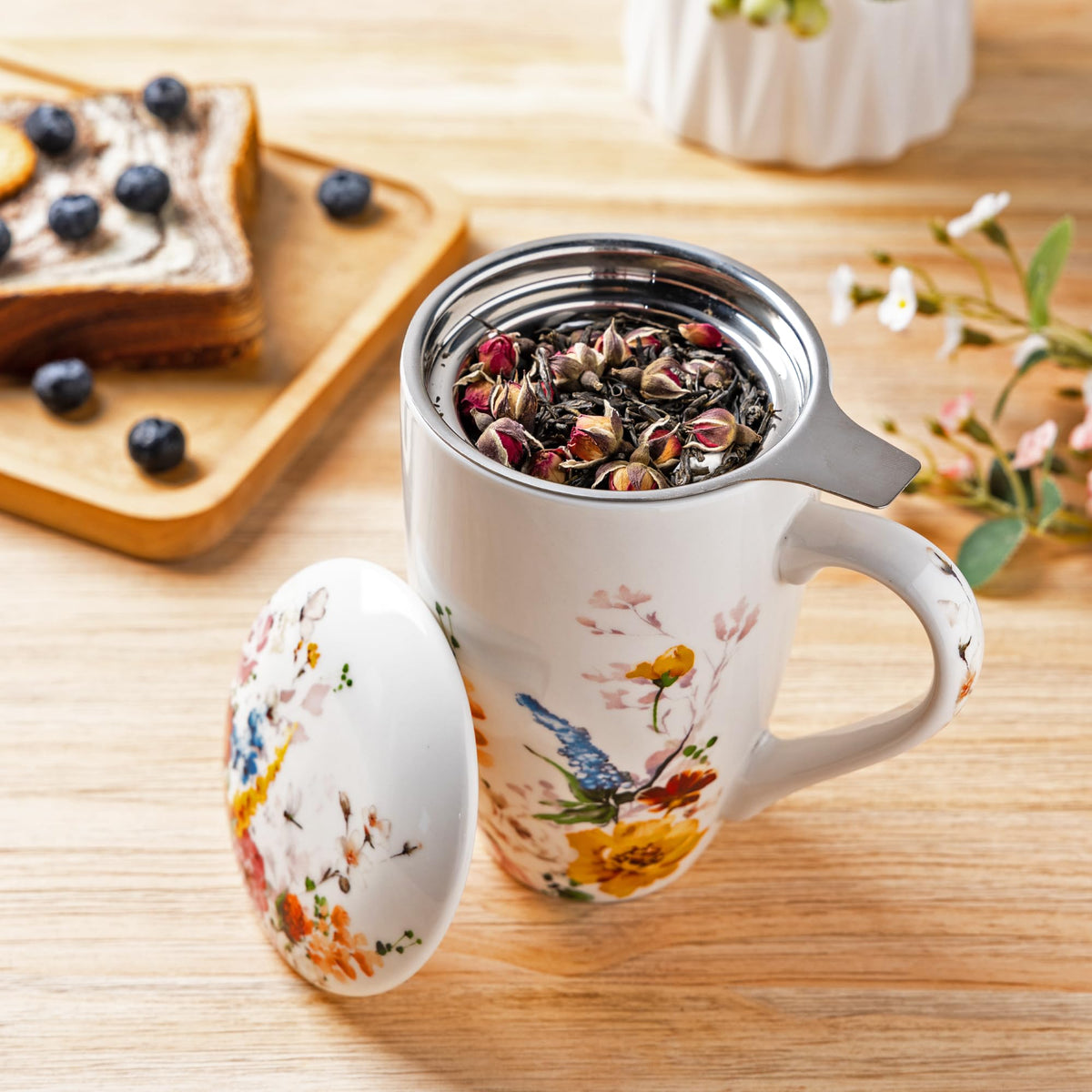Tea Mug with Infuser and Lid