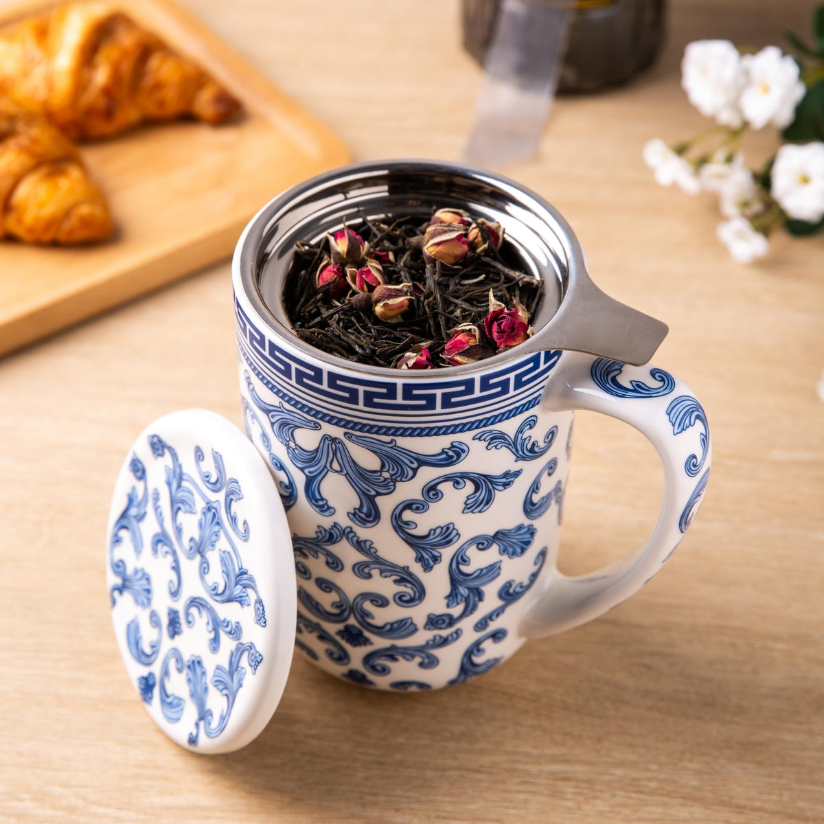 Tea Cup With Infuser and Lid