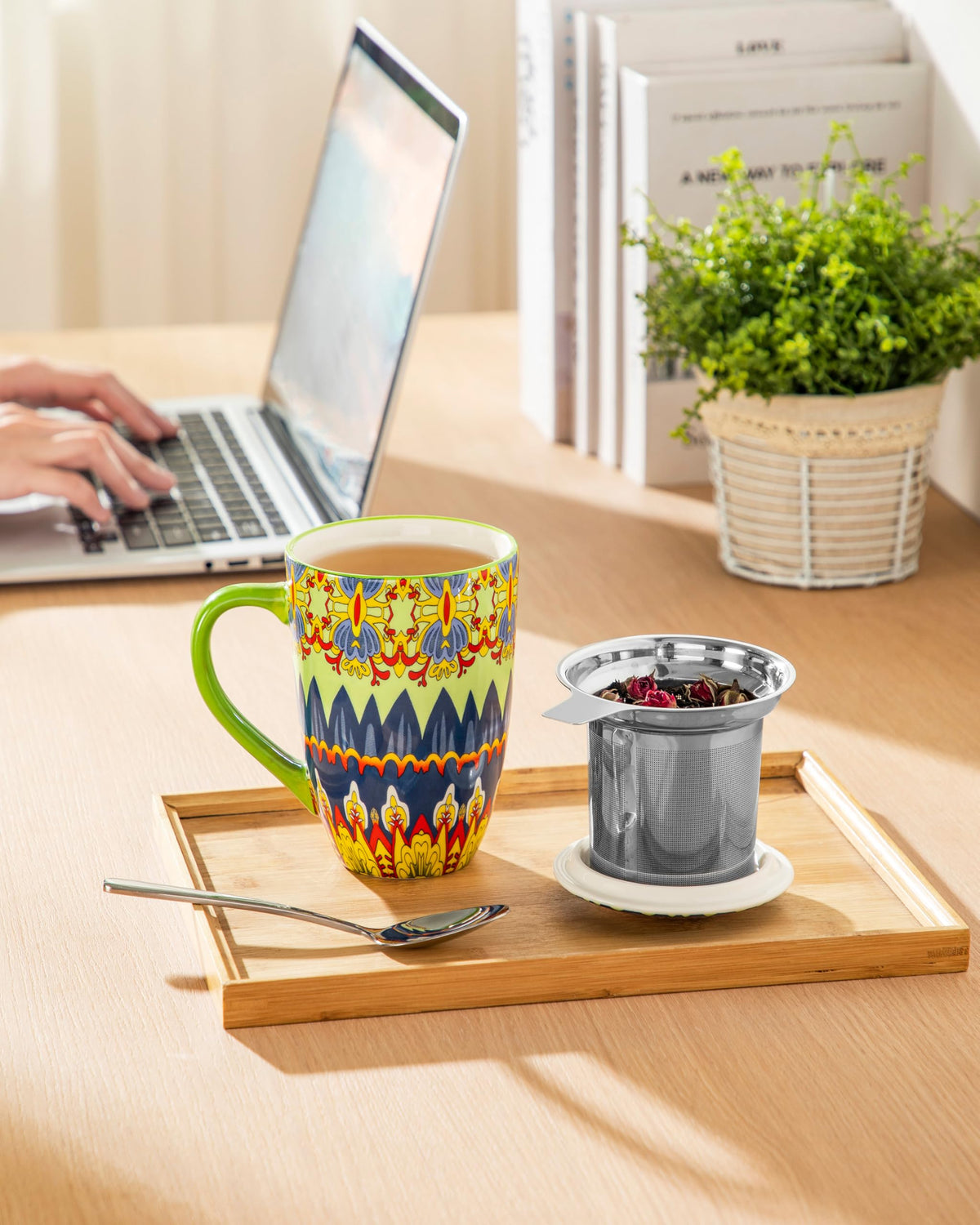 18 Oz Tea Infuser Mug with Lid
