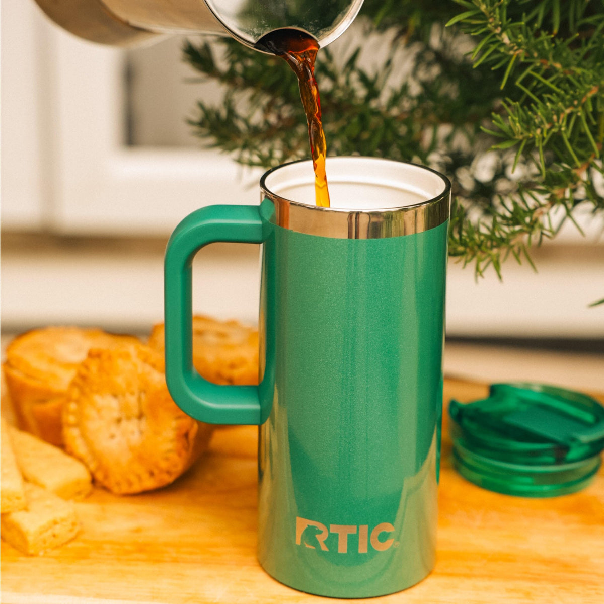 20oz Road Trip Travel Mug with Lid and Handle