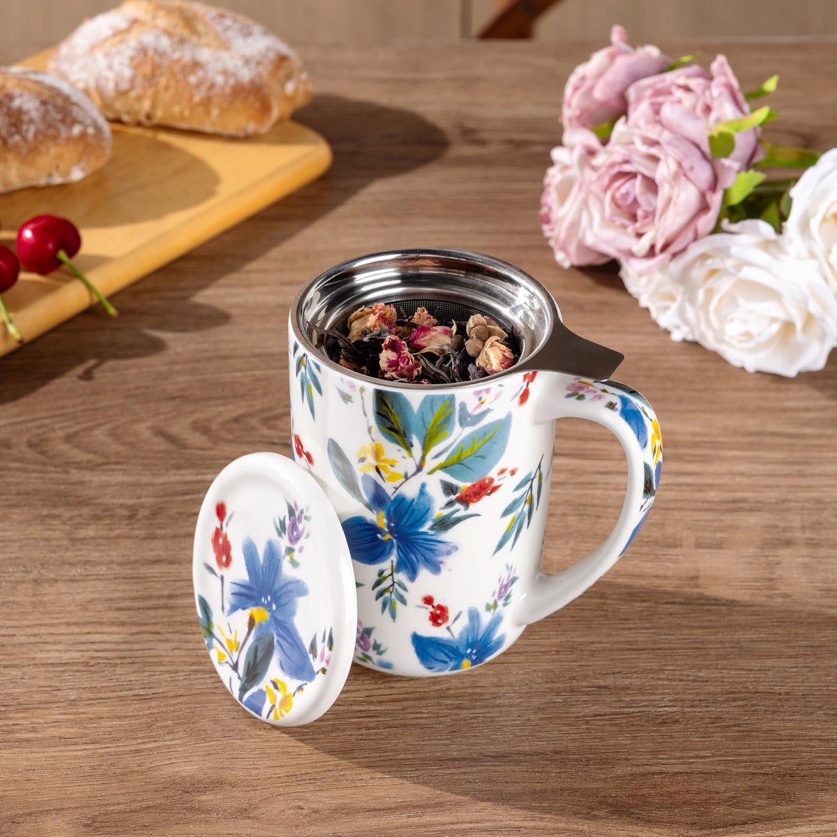 Tea Cup With Infuser and Lid