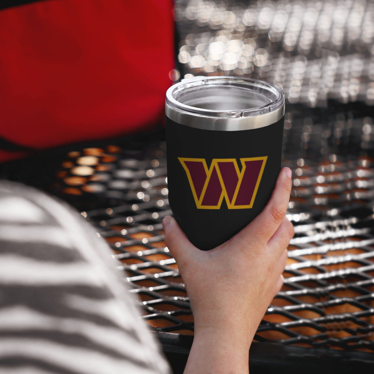 Washington Commanders NFL Team Logo 30 oz Tumbler