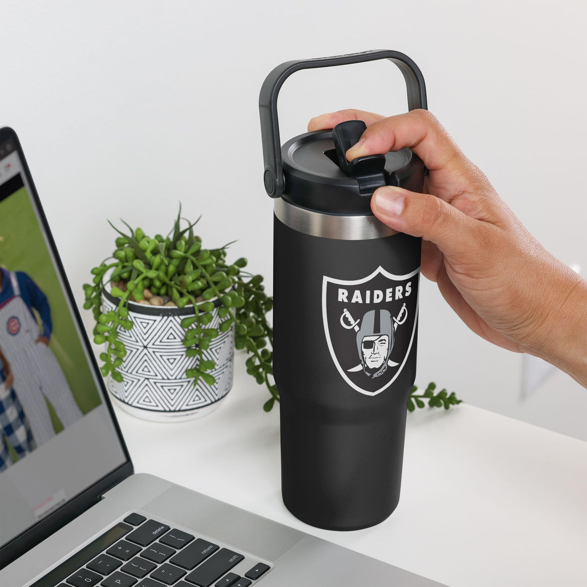 Las Vegas Raiders NFL 30 oz Straw Tumbler