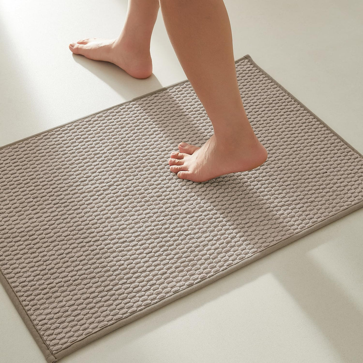 Bathroom Rugs Non Slip Washable (600 sq inches)