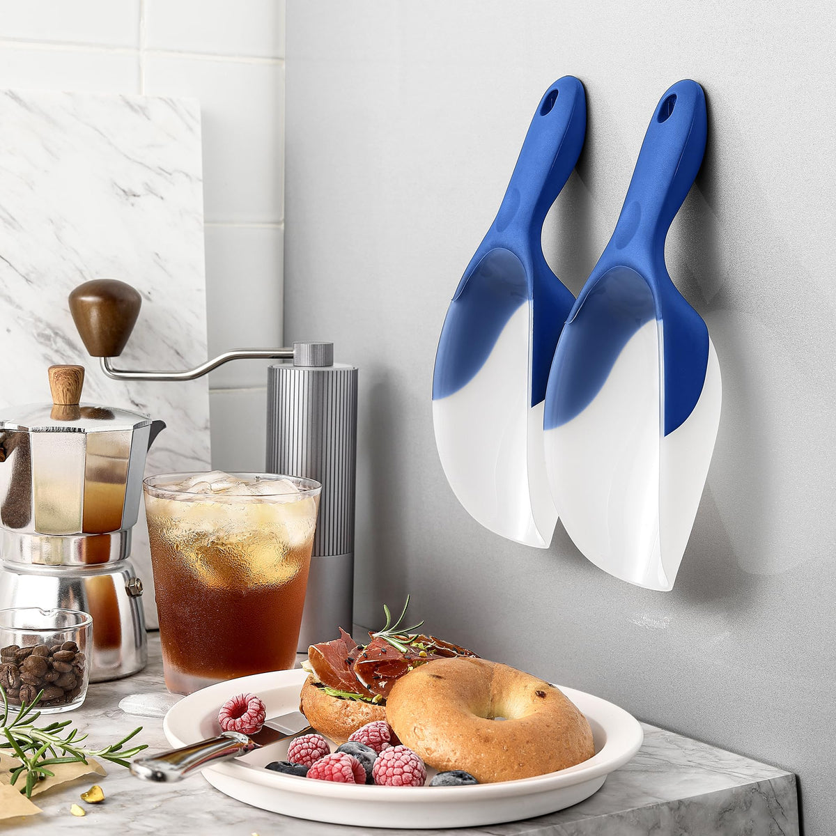 Magnetic Ice Scoop for Freezer (2 Count)