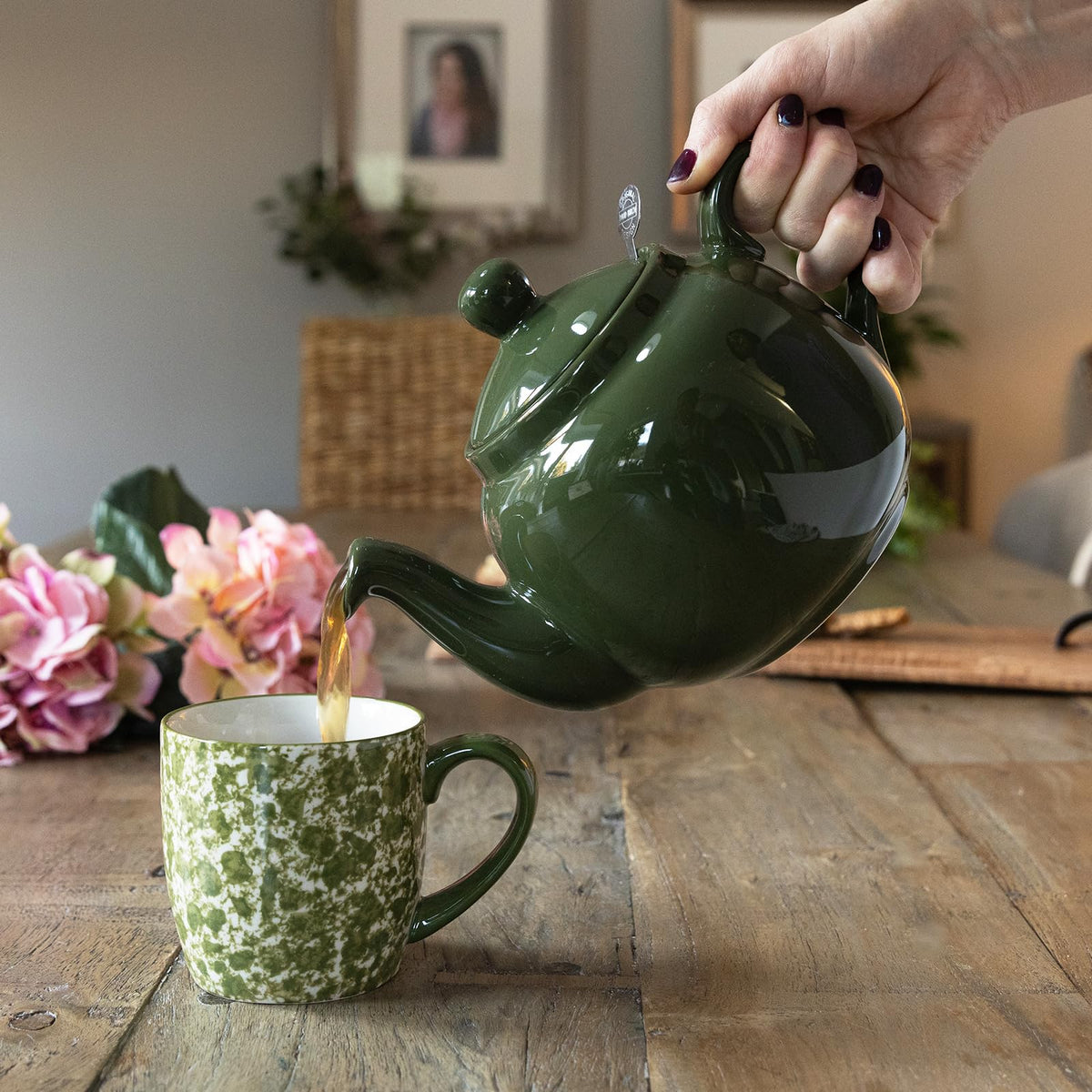 Farmhouse 4 Cup Ceramic Teapot with Removable Infuser and Lid