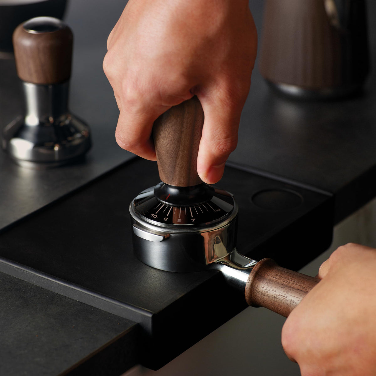 BEA302WLW Force Gauge Tamper Espresso Tool