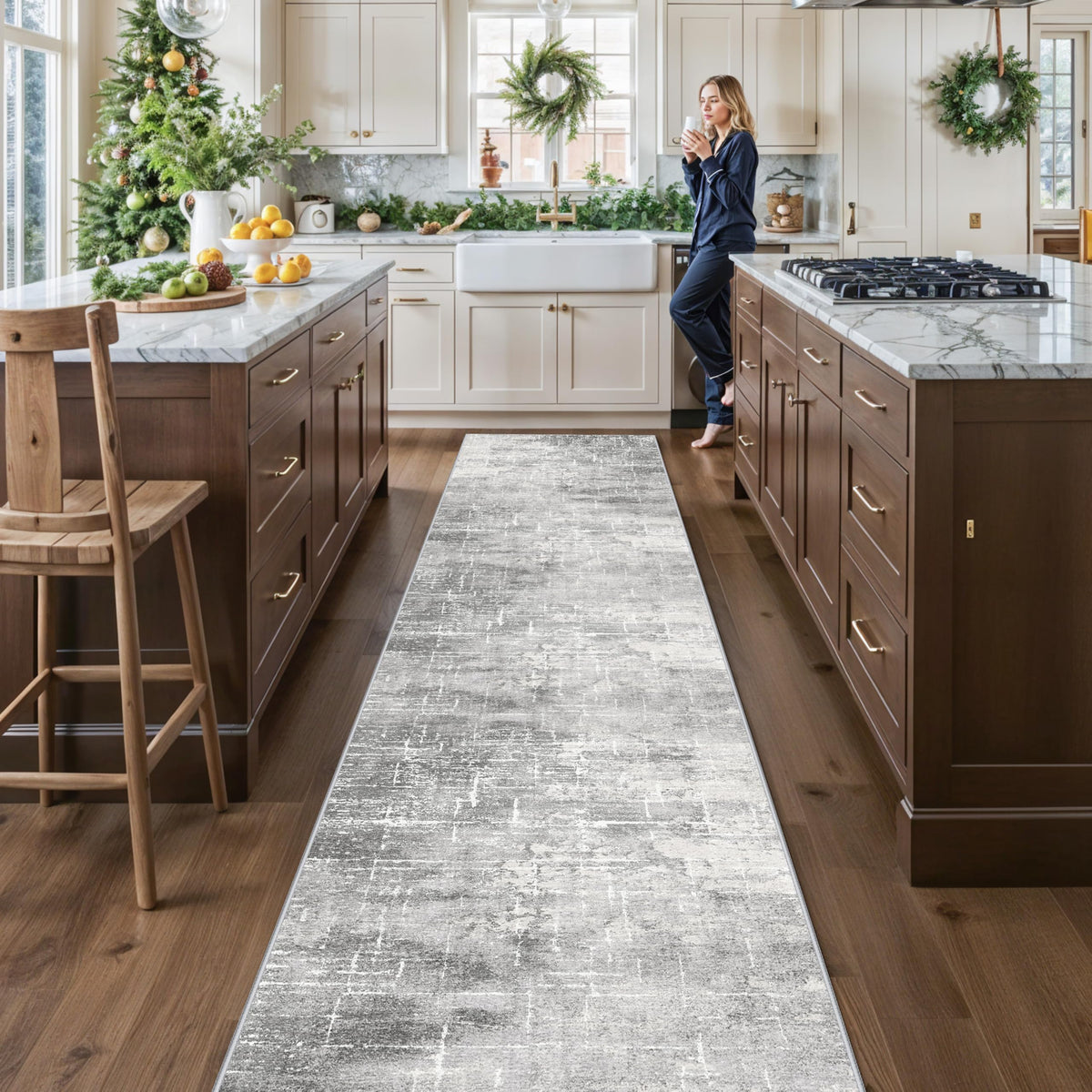 2'6x14 Abstract Kitchen Area Rugs (34 Sq Ft)